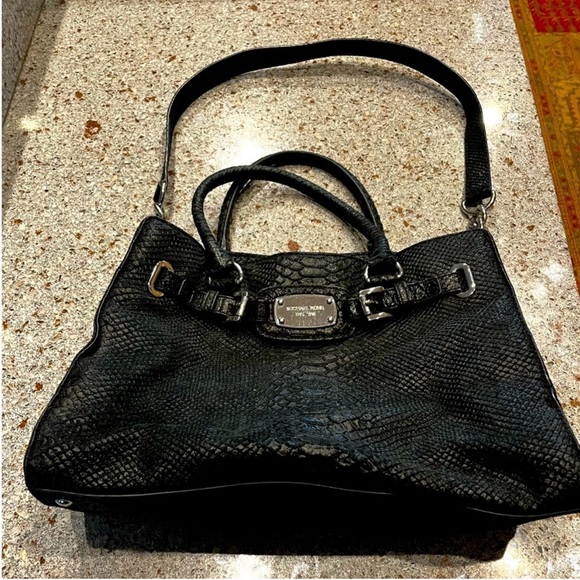 Michael Kors Black Textured Shoulder Bag - Picture 1 of 6